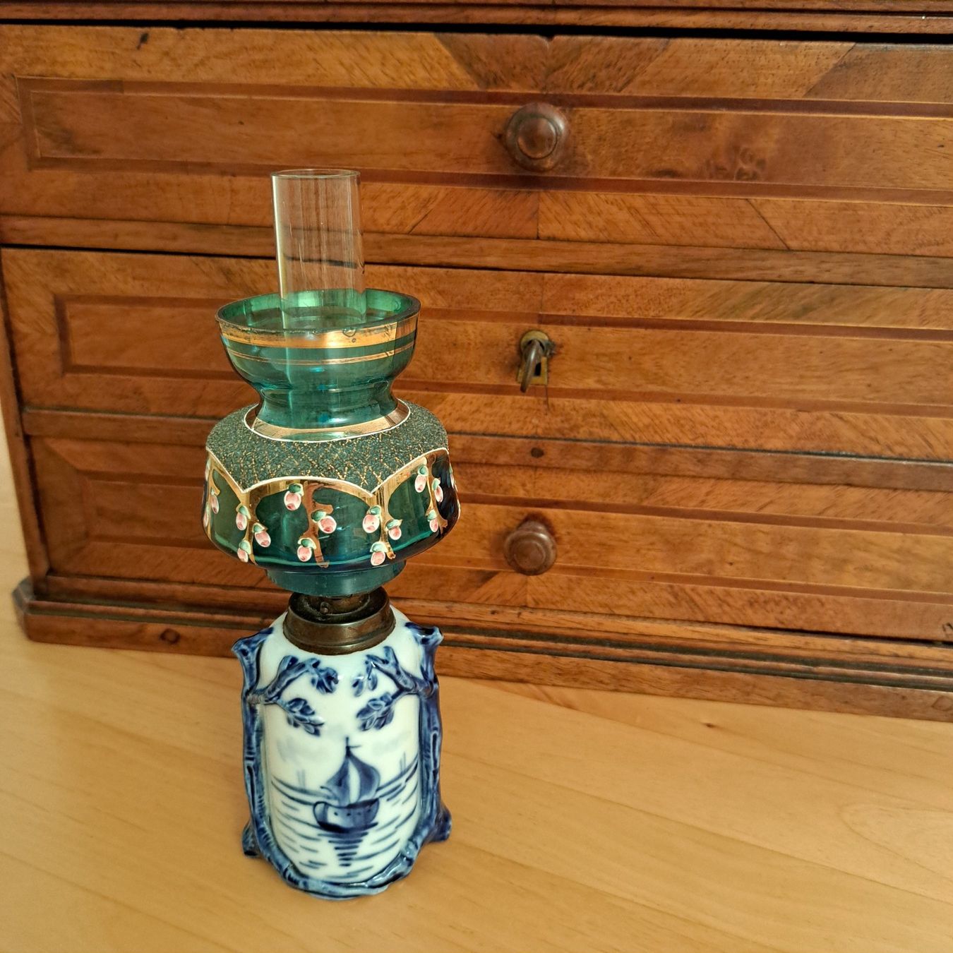 Lampade: Kleine Petrollampe, Delft. – Usato da Grüningen venduto da Tappio