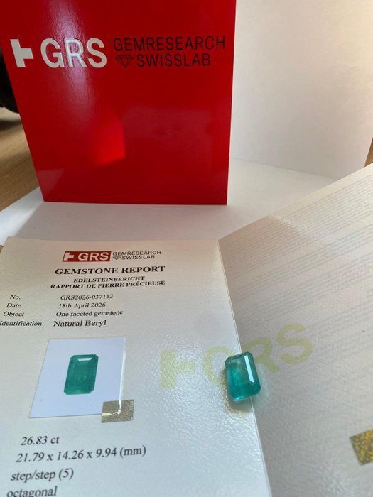 Pietre preziose: Natural Important Emerald Smaragd Gemstone 26.83ct Certified – Usato da Winterthur venduto da Tafr 4