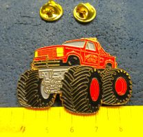 MONSTER TRUCK 2NÄGEL PIN GEPRÄGT GROSSS 50x33mm GEPRÄGT GOLD