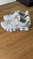 Nike Shox Damen Sportschuhe Weiss Silber Gr. 40, Top Zustand