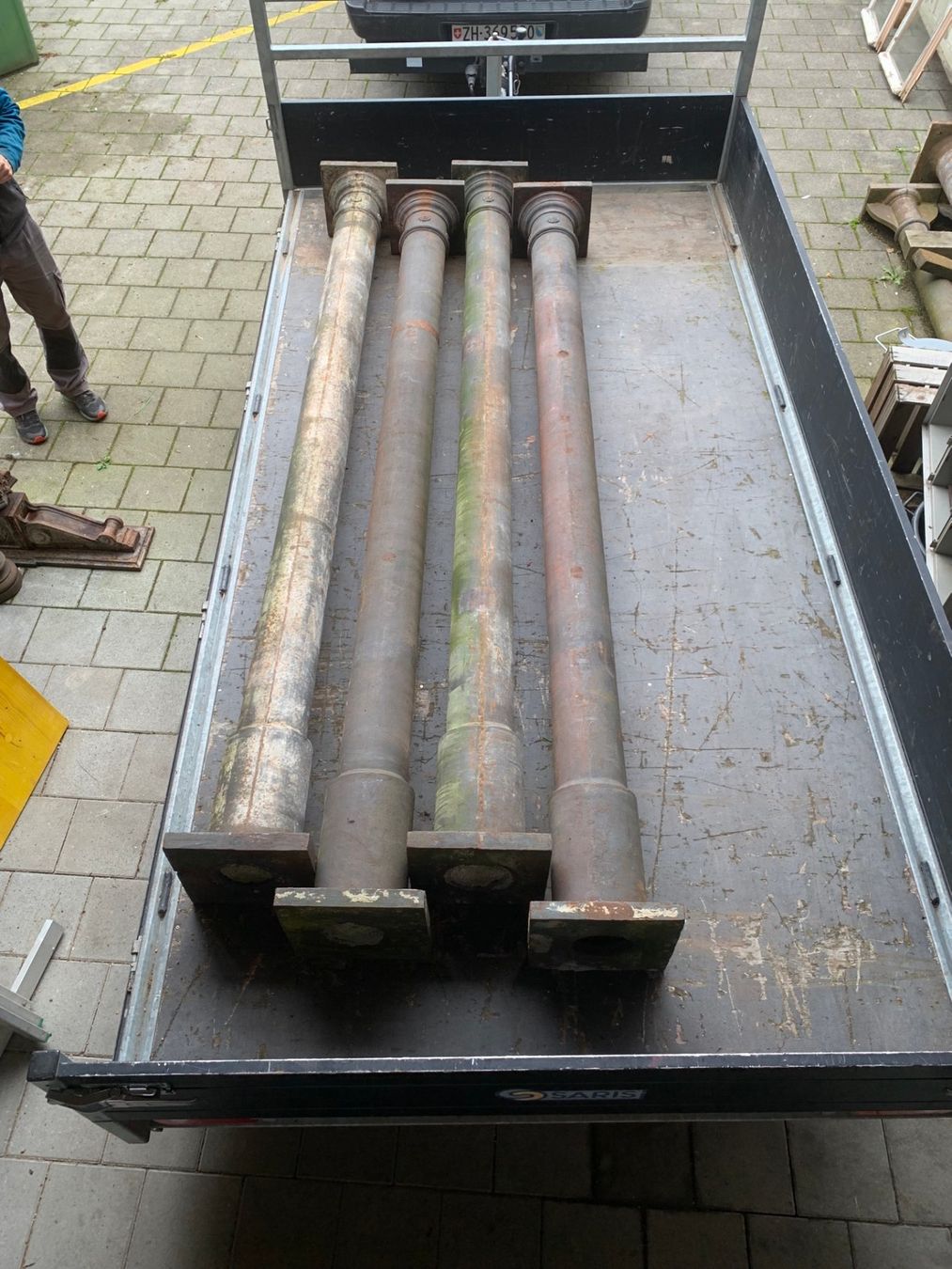 Skulpturen & Statuen: 4 historische Gusssäulen Gusseisensäule – Gebraucht aus Wallisellen von zappenduster 1