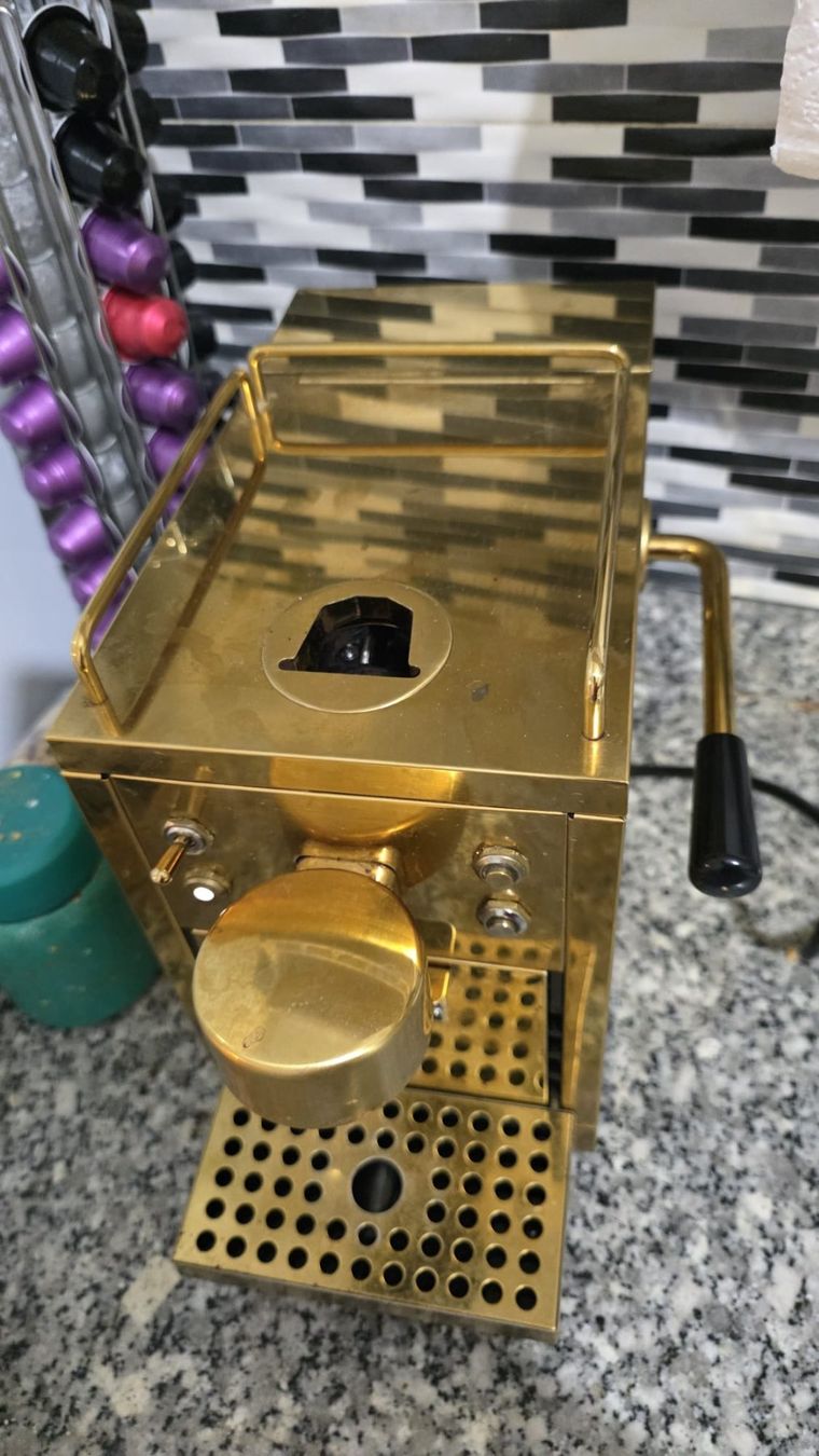 Nespresso Macchine per caffè & Macchine per espresso: Sjöstrand Kapselmaschine – Usato da Schlieren venduto da Citytrans 3
