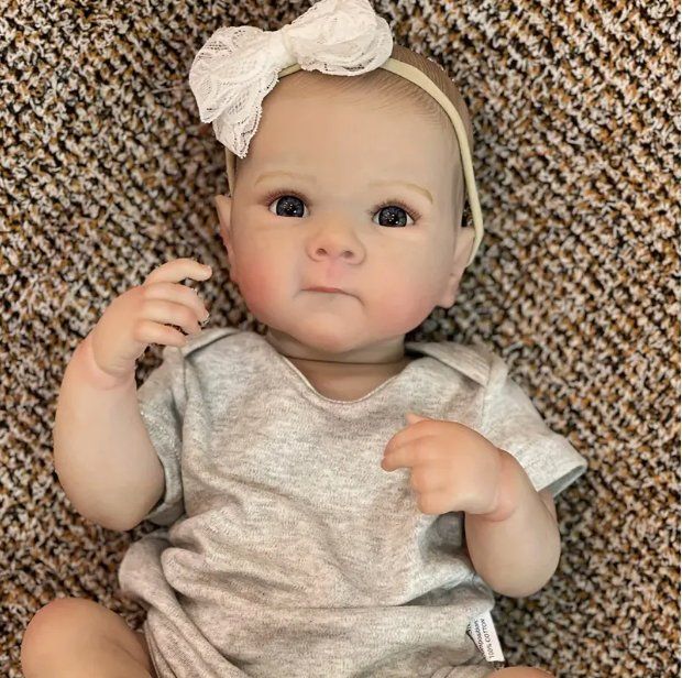 Bambole: Reborn Baby Puppe, lebensecht Mädchen – Nuovo e nell'imballaggio originale da Amriswil venduto da Ravinvida 2