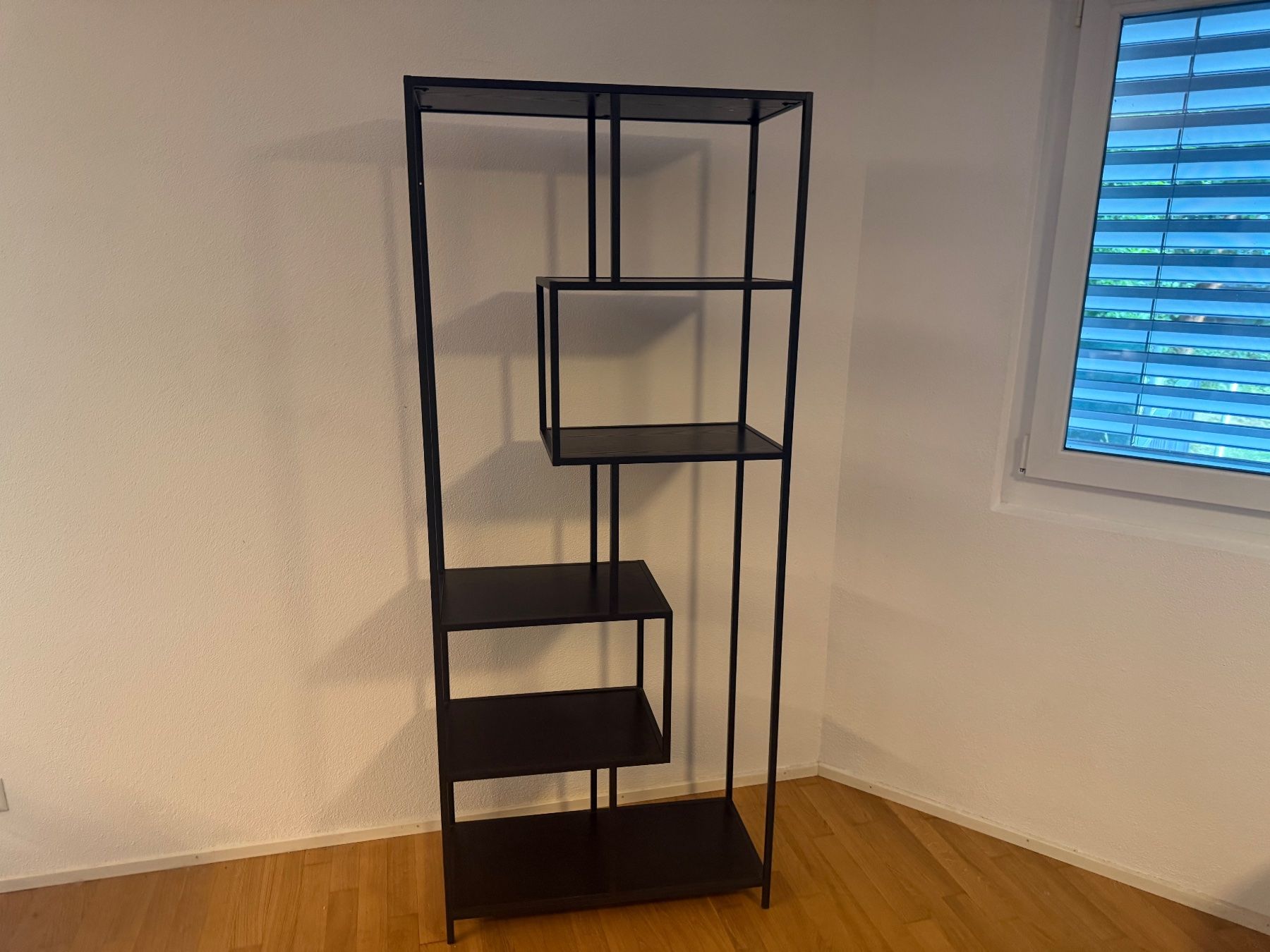 Scaffali: Bücherregal schwarz modern – Usato da Hendschiken venduto da emstan 2