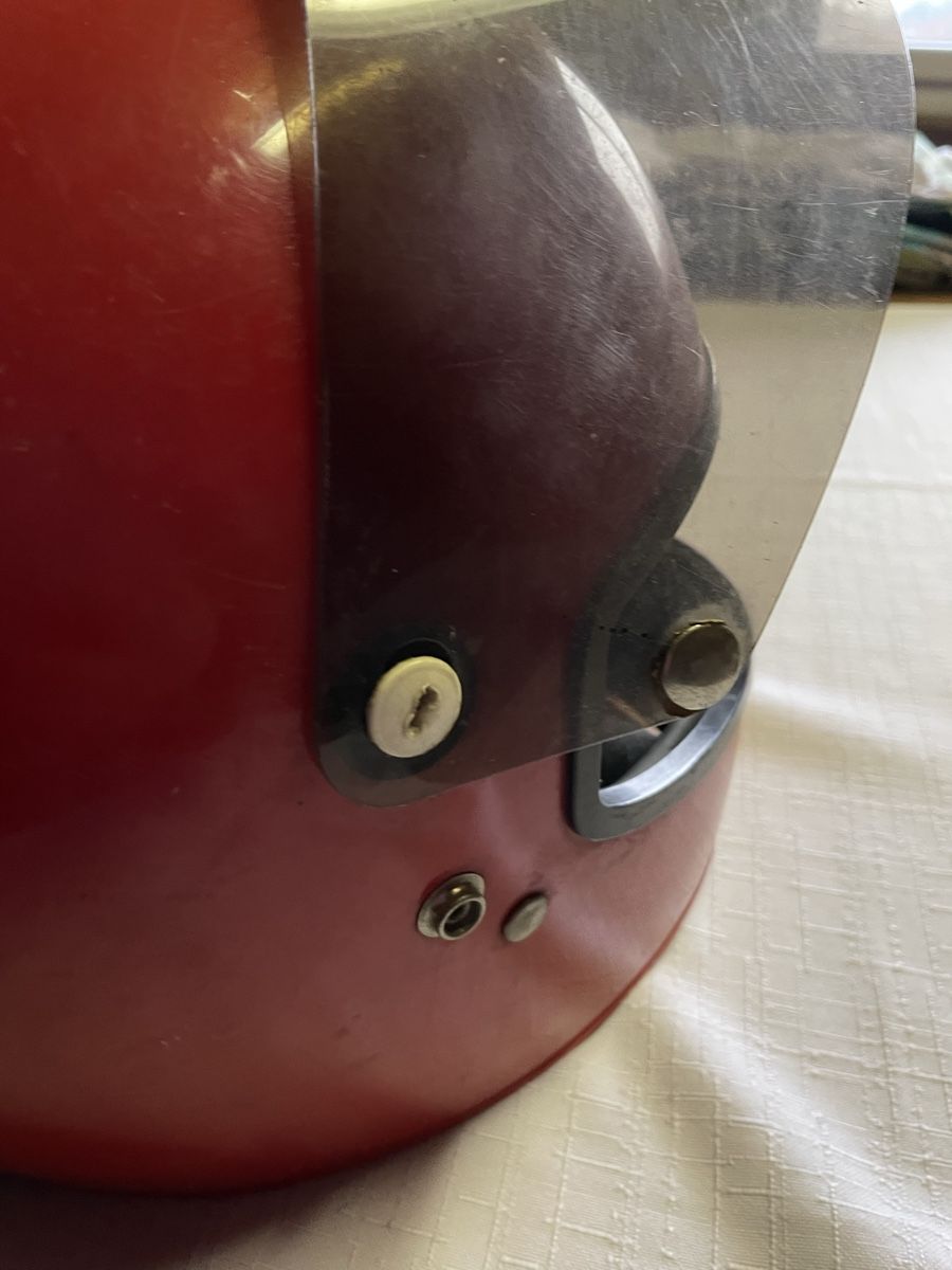 Abiti antichi: Helm Vintage – Usato da Lüsslingen venduto da eehm 4