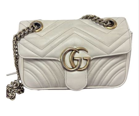 Gucci Marmont Mini Bag aus Leder in Beige - Top Zustand!