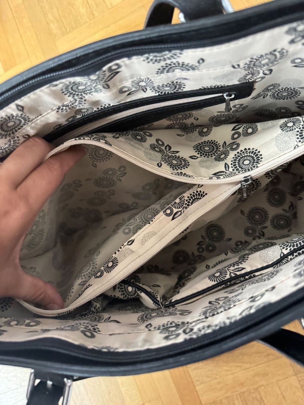 Borse da donna: Sac à main noir grand – Nuovo (secondo la descrizione) da Montreux venduto da Iza_81199 5