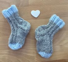 Babysocken👣 - handgestrickt - mit Glitzer - ab Geburt - NEU