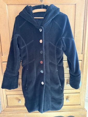Manteau noir Nile fausse fourrure, prix baissé de 12%