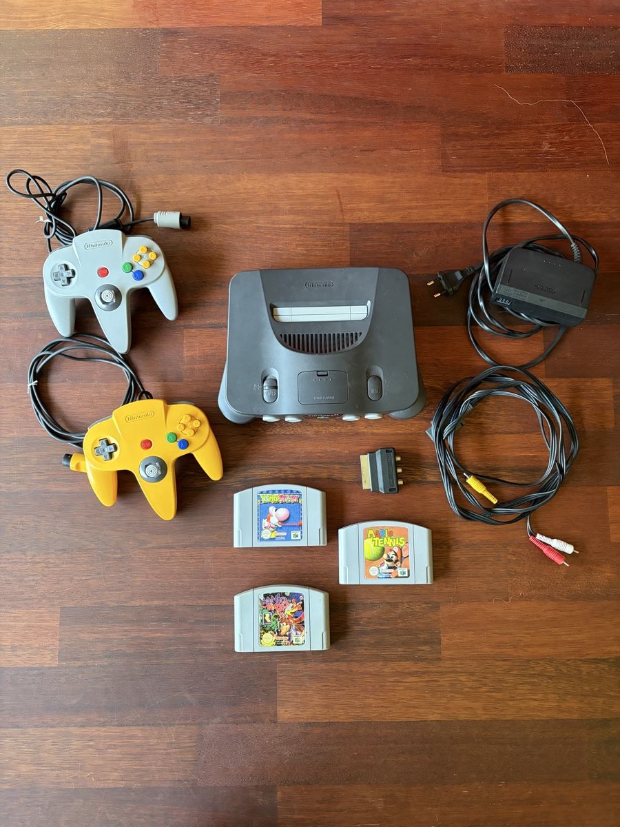 Nintendo Konsolen: N64 Konsole inkl. 3 Spiele und 2 Controller – Gebraucht aus Baden von tob_t8gw