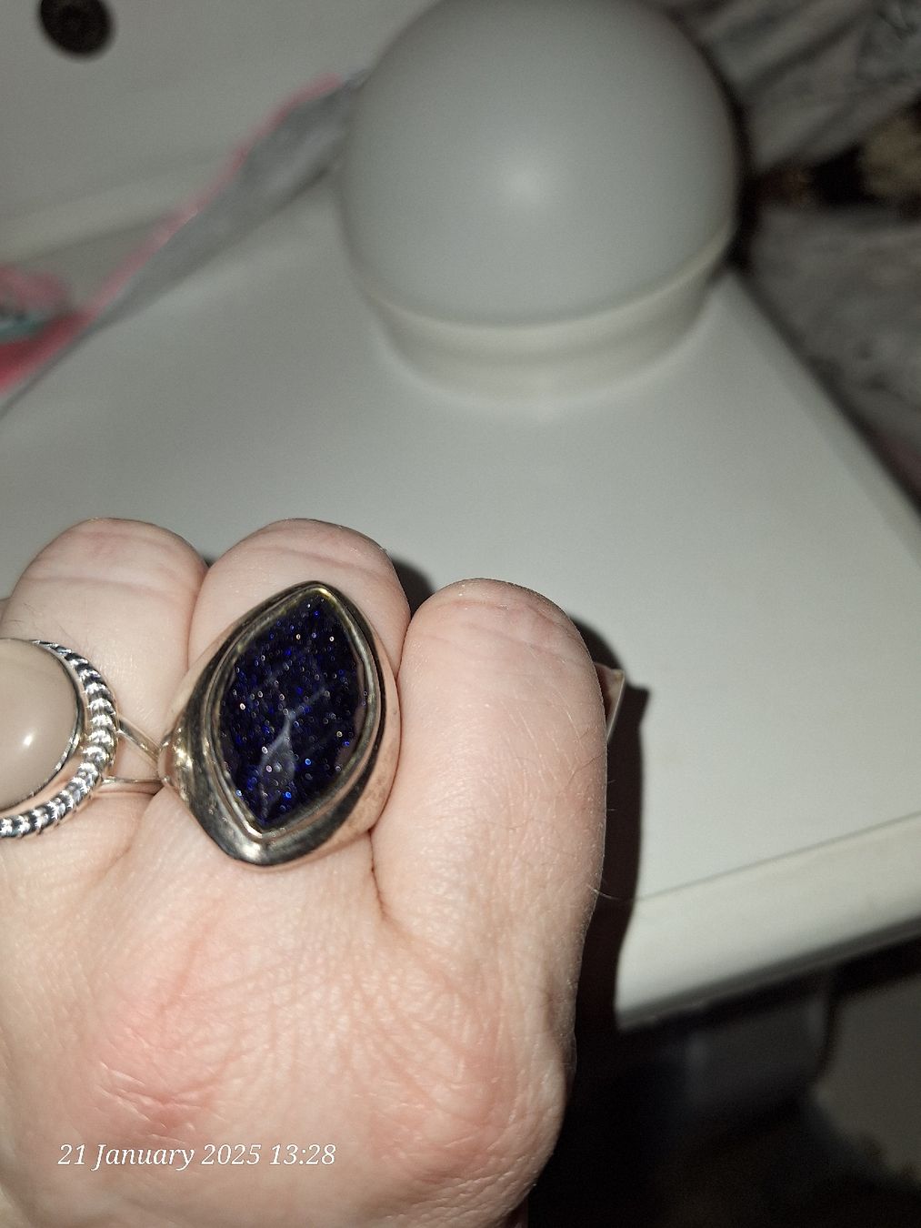 Ringe: Stylish Silver Ring with Black Stone pailetten – Neu (gemäss Beschreibung) aus Marin-Epagnier von Natasa82 3