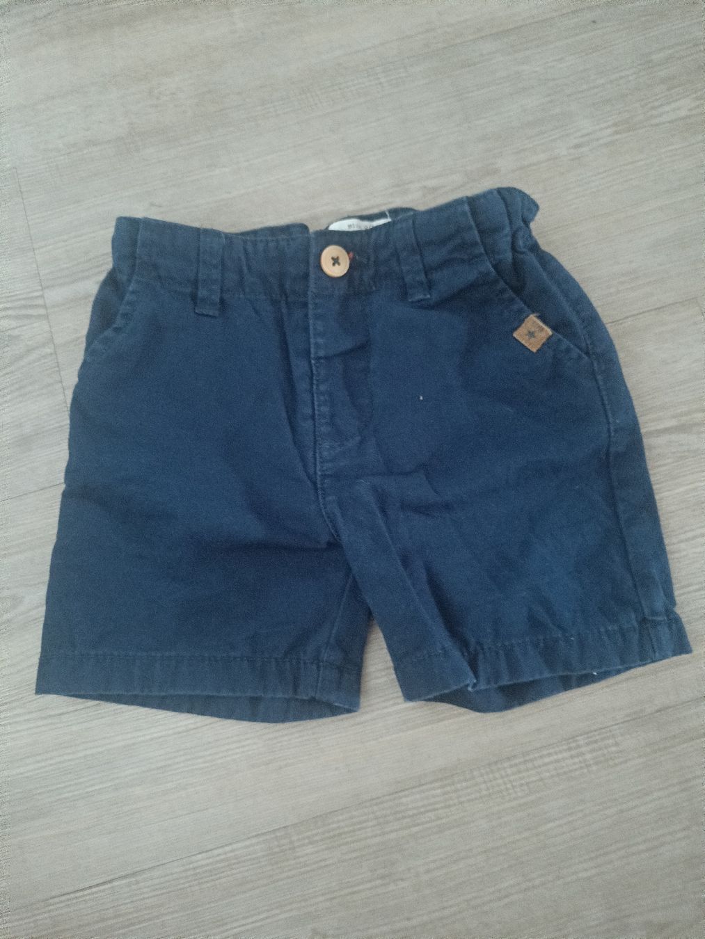 Pantalons: Shorts Grösse 80 – D'occasion à Jaberg par urig17.