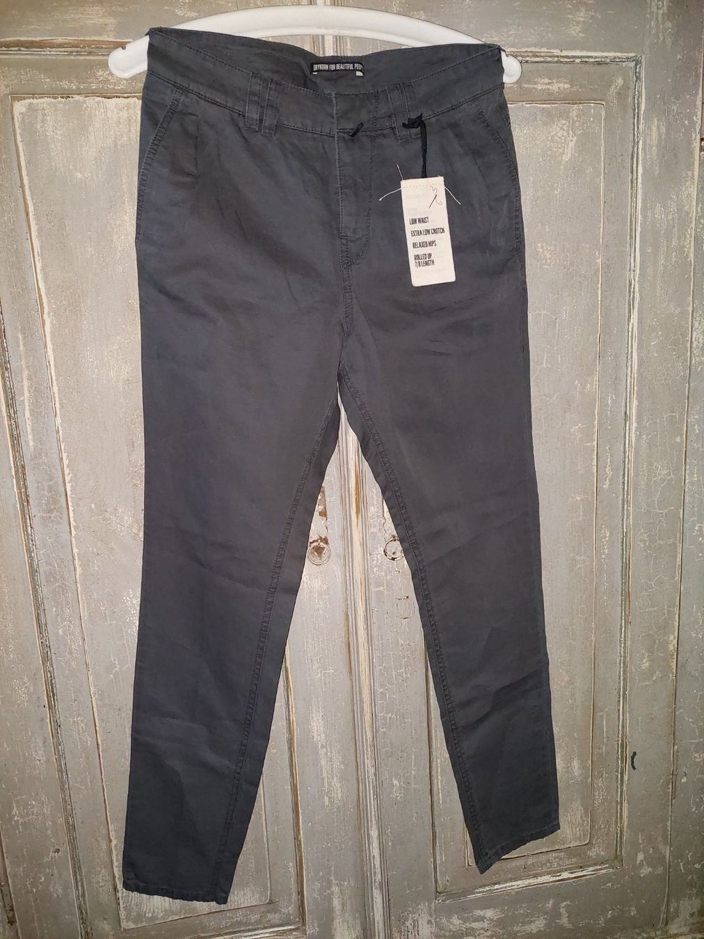 Drykorn Jeans: Drykorn . Drip low relaxed 7/8 grau 27/34 – Neu und originalverpackt aus Besenbüren von teluride89