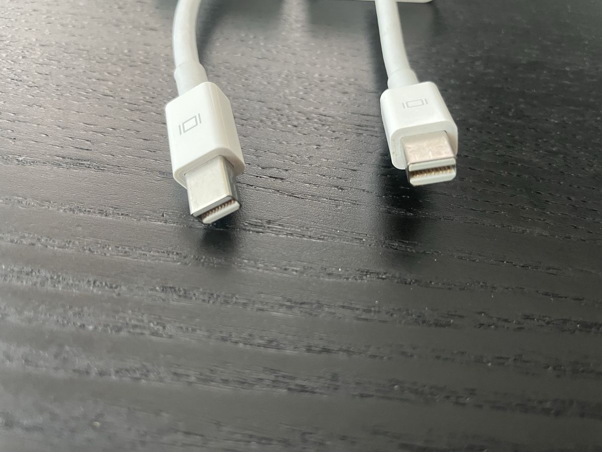 Apple Laufwerke & Adapter: Mini DisplayPort Adapter auf VGA und DVI – Gebraucht aus Zürich von Benjatoph 2