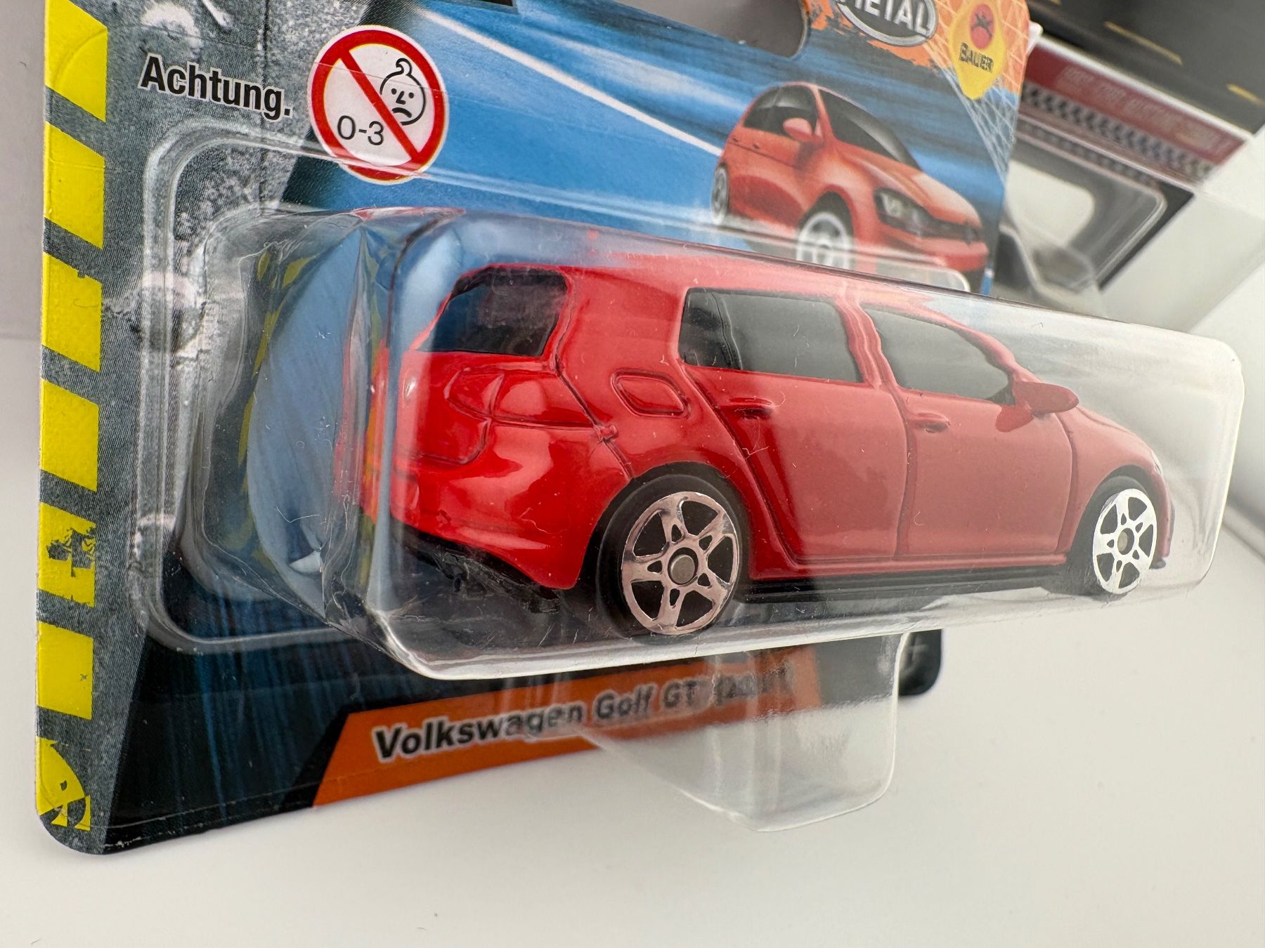 Maisto Modellini d'auto: Maisto Volkswagen Golf GTI 2017 – Nuovo e nell'imballaggio originale da Flawil venduto da HeisseReifen 3