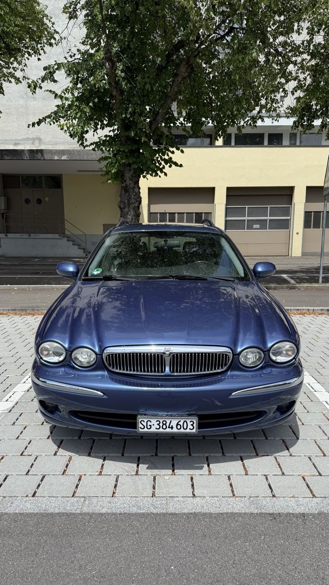 Jaguar Automobili: Jaguar X-Type – Usato da Gossau SG venduto da Adrian375 1