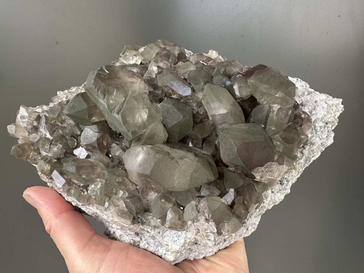 Minerali & Pietre curative: Stufe mit 2 Gwindeln & Rosafluorit Furka – Usato da Oberuzwil venduto da Crystall0 5