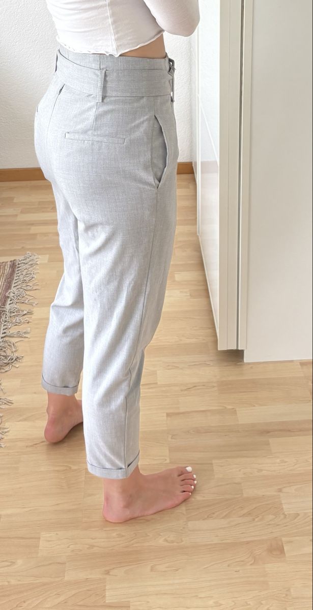 Pantaloni: Graue Stoffhose von Jennyfer, Grösse 36 – Usato da Wabern venduto da est_jw6s 2