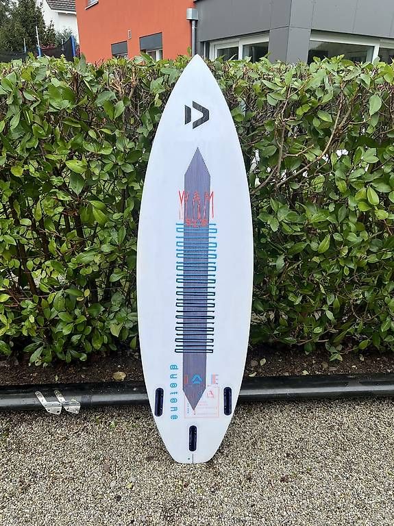 Duotone Tavole da surf e di nuoto: Duotone WAM SLS 5'9 Kitesurfboard – Usato da St. Gallen venduto da eliasmae 1
