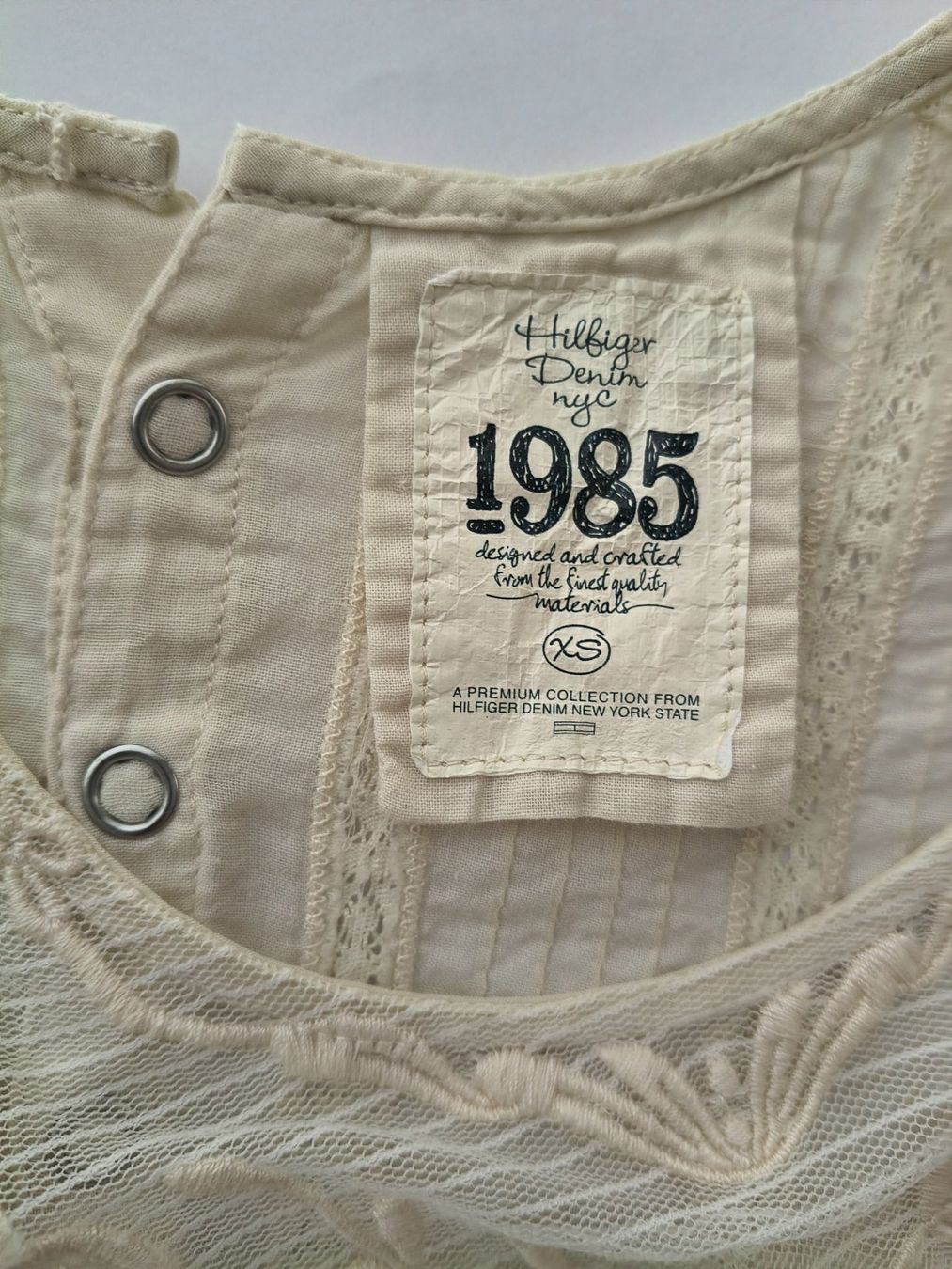 Tommy Hilfiger Chemisiers: Bluse von HILFIGER – Neuf (Voir description) à Binningen par mar_2jlr 3