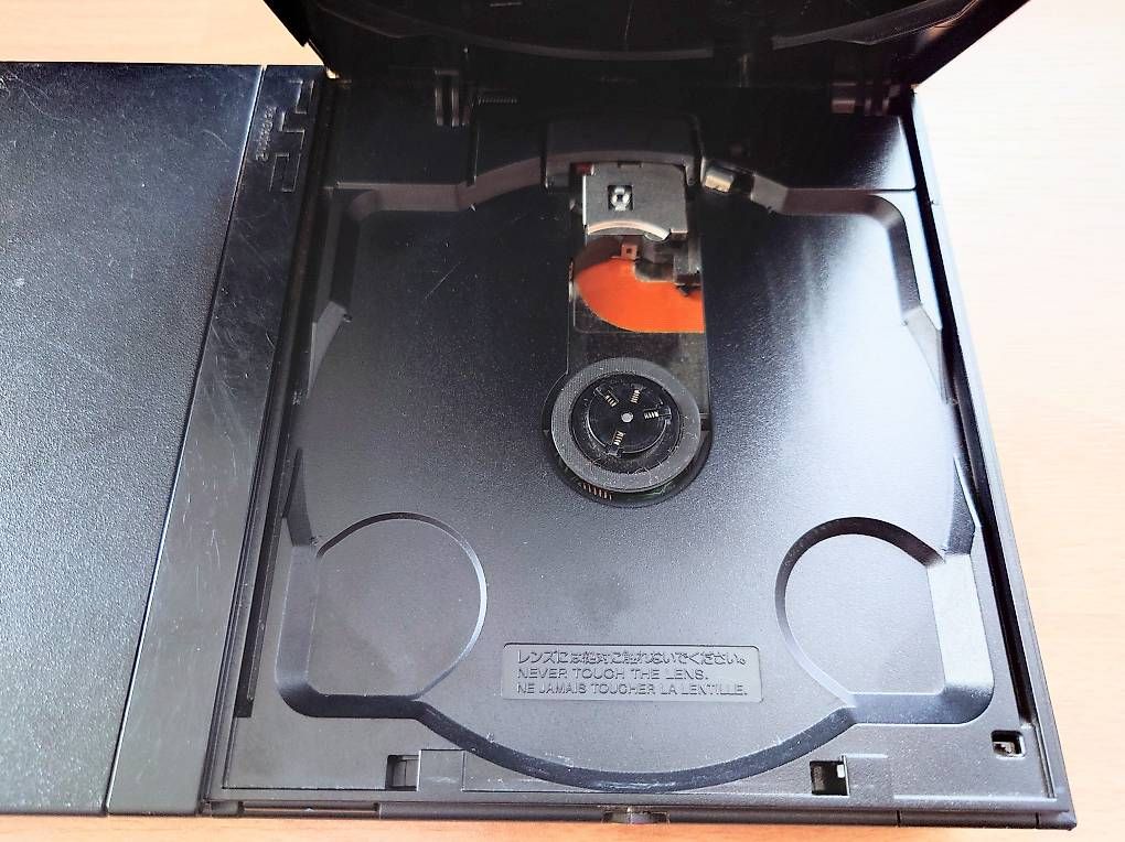 Sony Console: PS2 Slim Konsole – Usato da Leuzigen venduto da Darcry 1