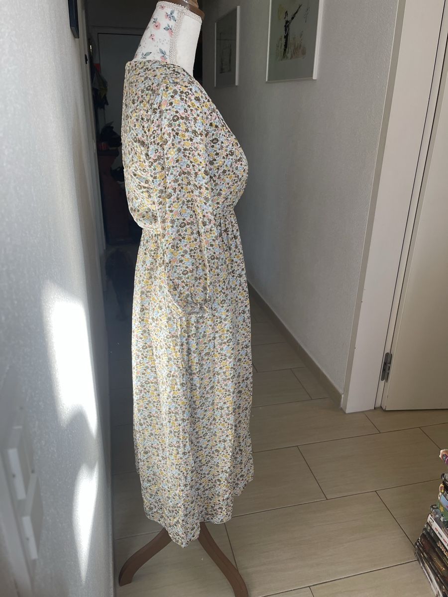 Vestiti: Robe midi fleurie taille L – Usato da St-Pierre-Clages venduto da Largomuch 1
