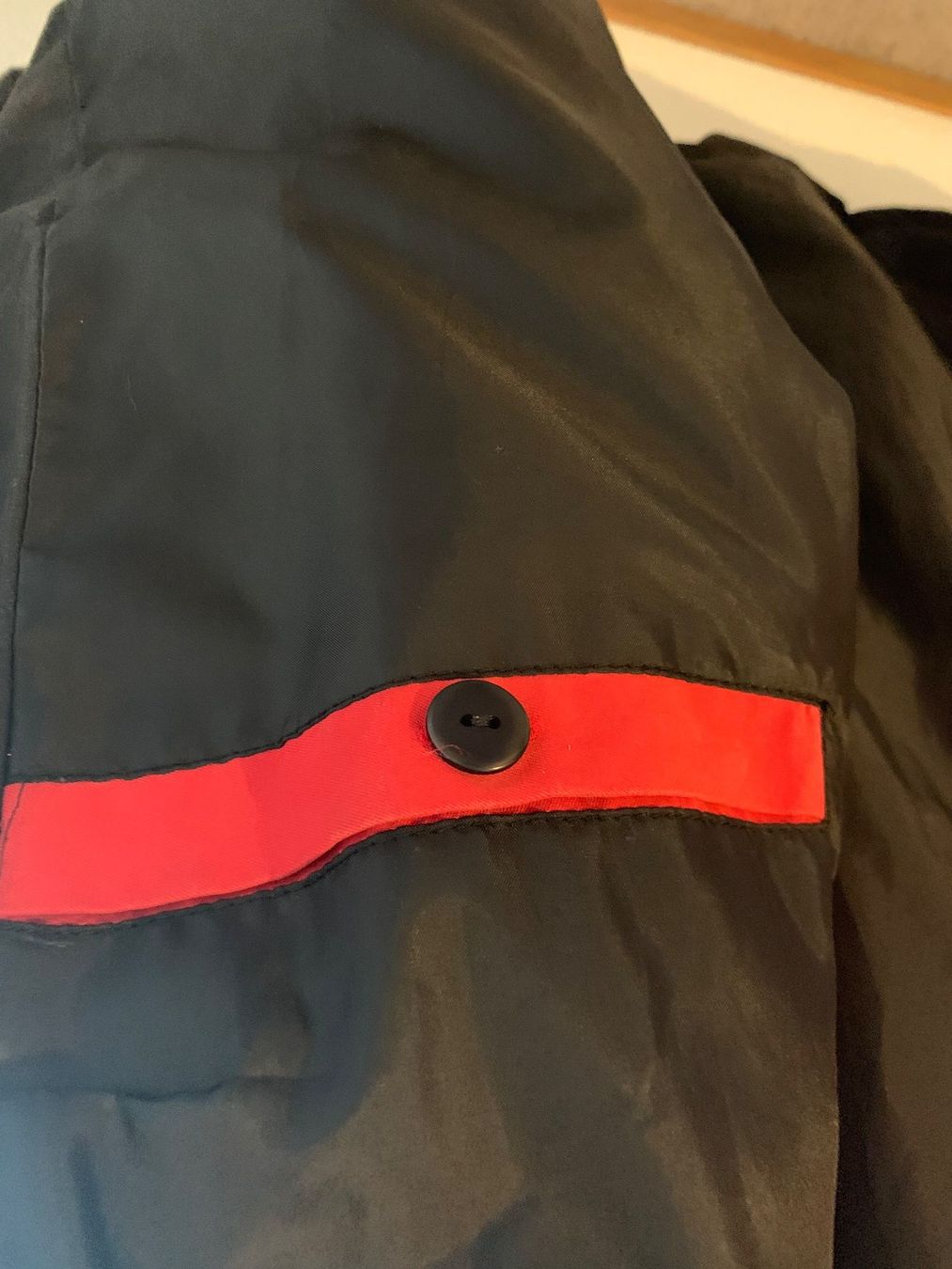 Giacche: WINTERJACKE ROT GRÖSSE 42 – Usato da Embrach venduto da korbflechter49 3