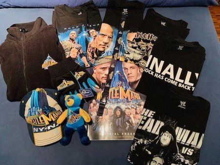 WWE Wrestlemania 29 Fan Package