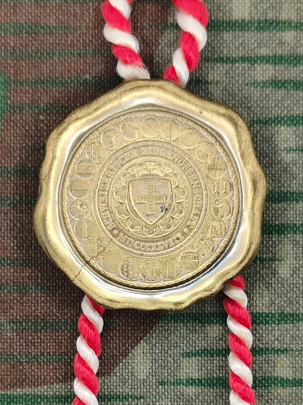 Placchette & Badge:  1. August Abzeichen 1948 – Usato da Bauma venduto da SwissMilitaria 1