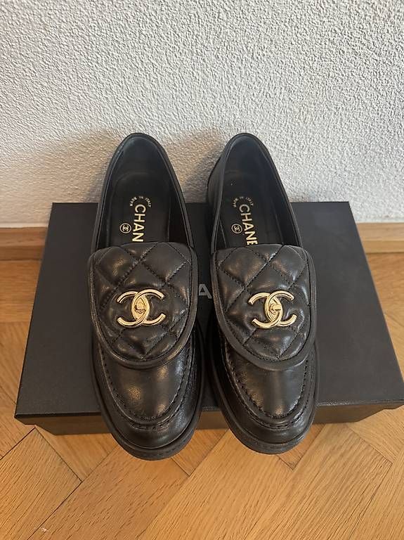 Chanel Scarpe da donna: Chanel mocassini 37.5 nero – Usato da Muralto venduto da bma_28rb