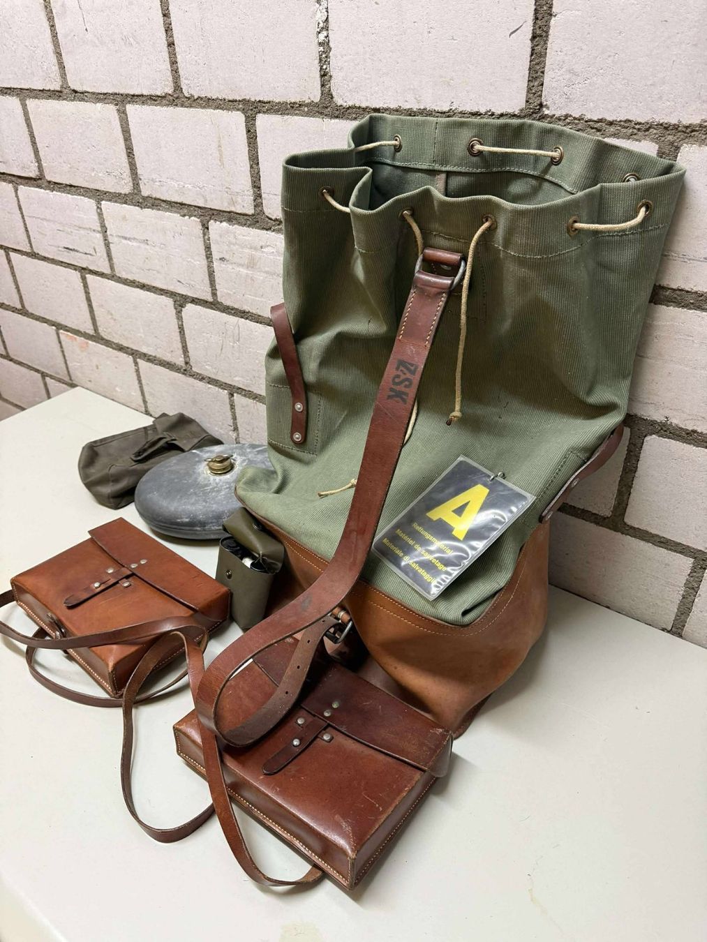 Zaini: Rucksack Ledertasche CH Militär + div. – Usato da Winterthur venduto da Joe1001 6