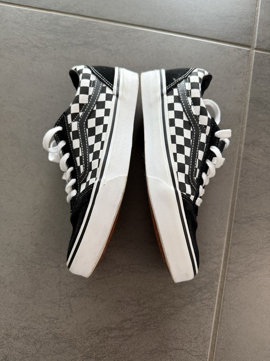 Vans Schuhe für Jungen: Vans Old Skool Turnschuhe Schachbrettmuster Grösse 36 – Neu (gemäss Beschreibung) aus Bremgarten AG von red_carpet 1