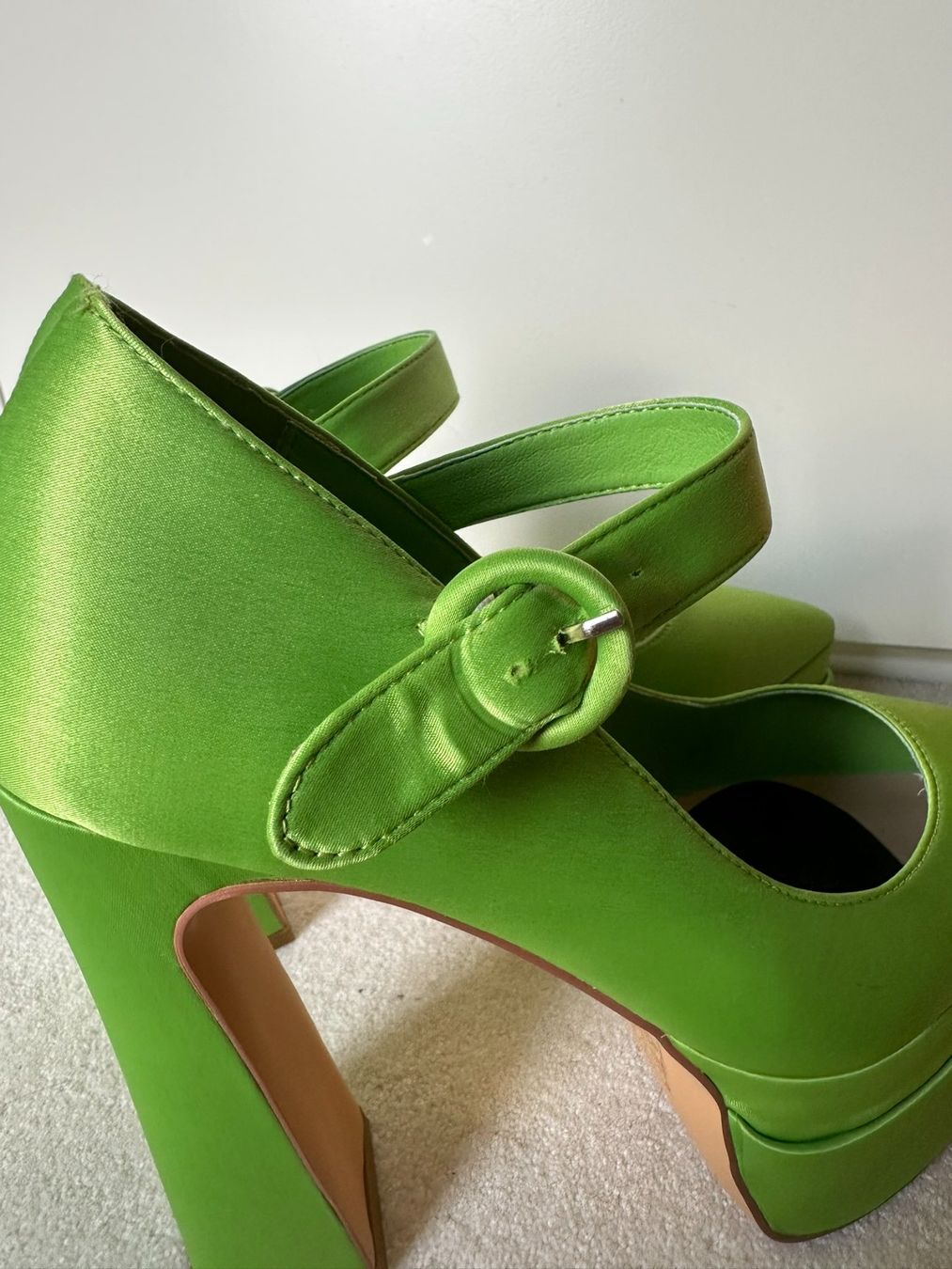 Damenschuhe: Lime Satin Platform Shoes – Neu (gemäss Beschreibung) aus Sevelen von per_w85c 4