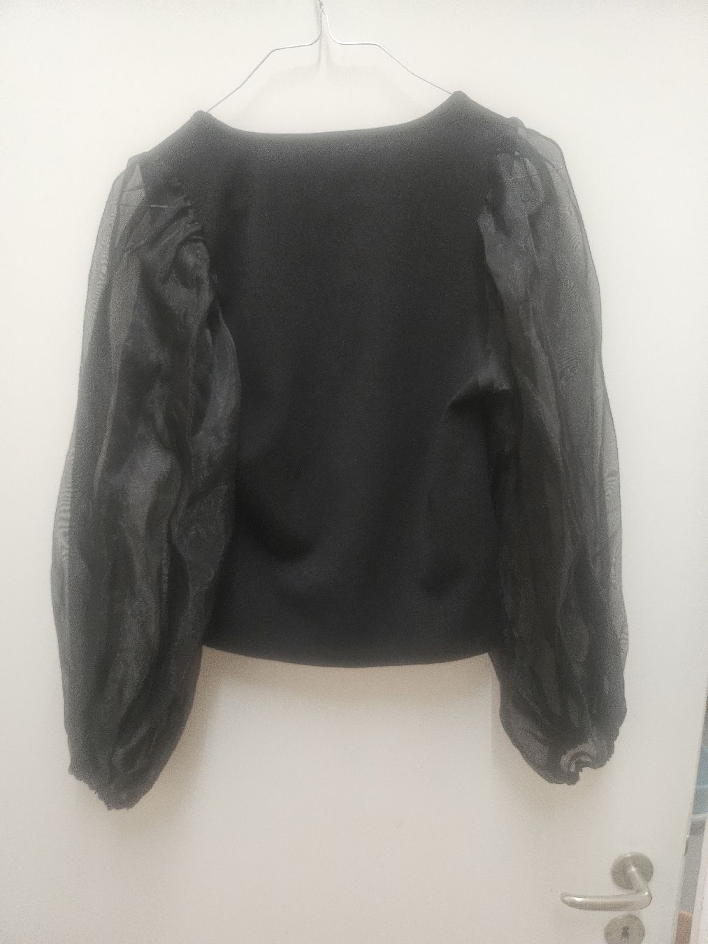 Zara Camicette: Zara Bluse schwarz mit steilen Ärmeln – Usato da Zürich venduto da eri_8w5v 2