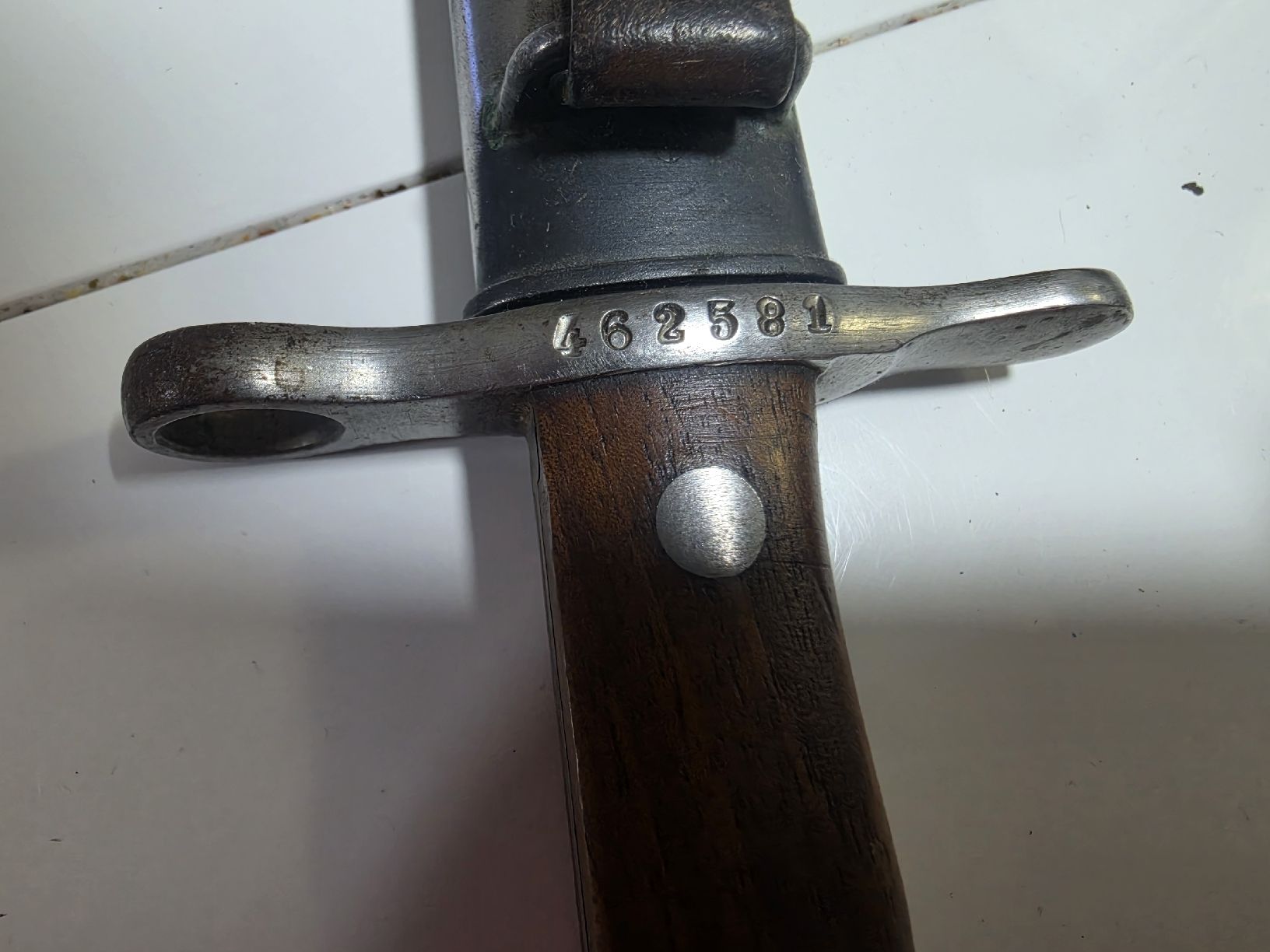 Armi bianche: Bajonett mit Ledertasche – Usato da Winterthur venduto da xXSchwwizXx 3