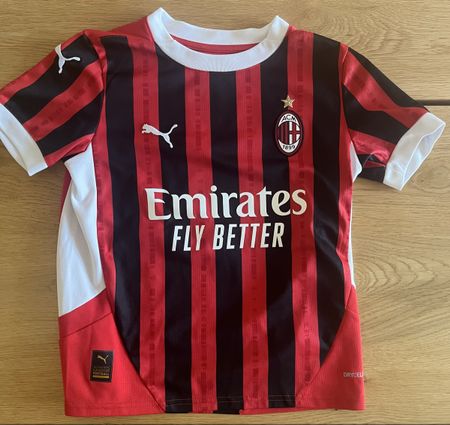 AC Milan Football Jersey Ibrahimovic Size 140