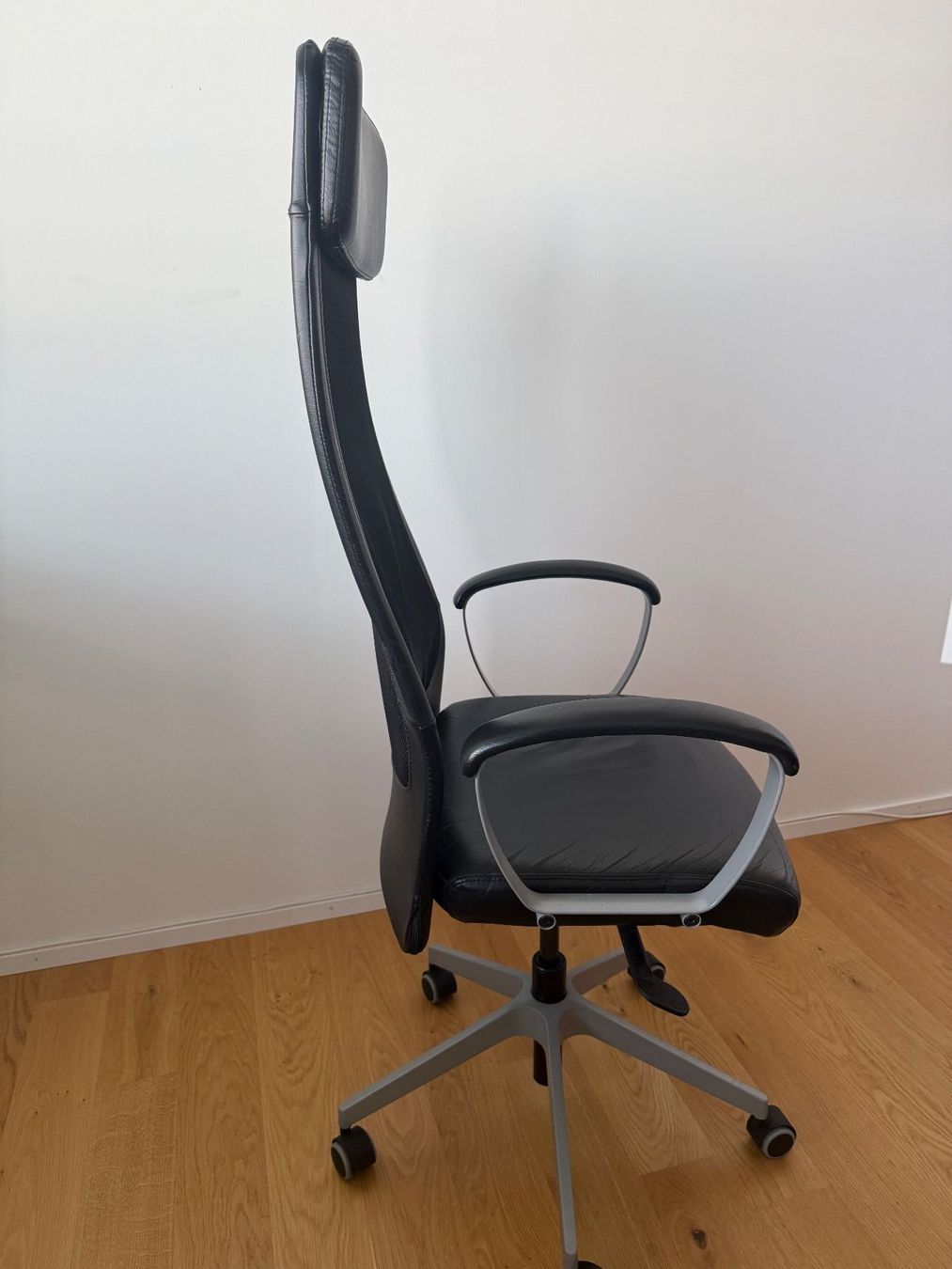 Ikea Stühle: Ikea chair leather black – Gebraucht aus Horgen von nkomel