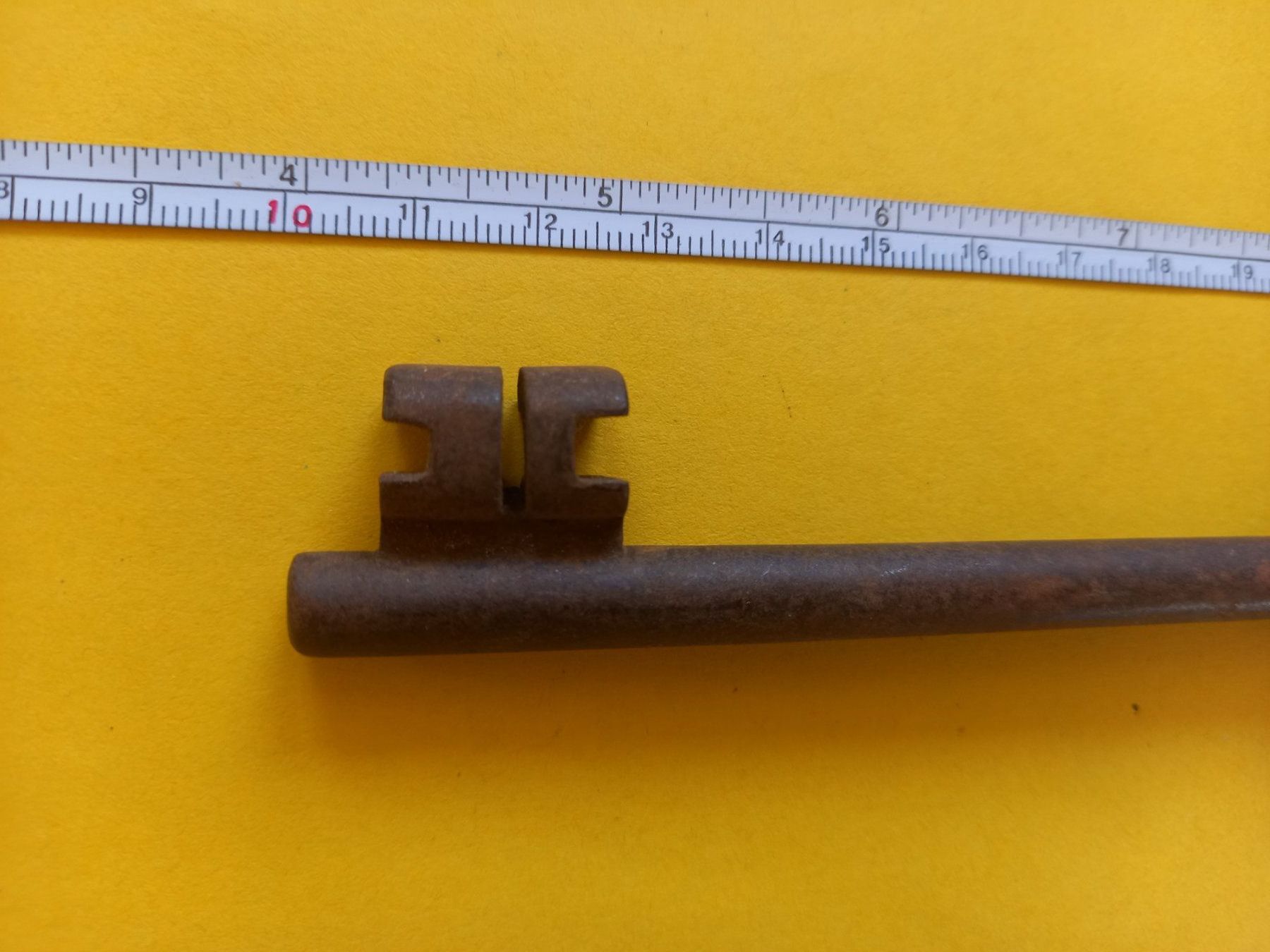 Chiavi: Clef ancienne en fer forgé – Usato da Rossens FR venduto da Souris1 5