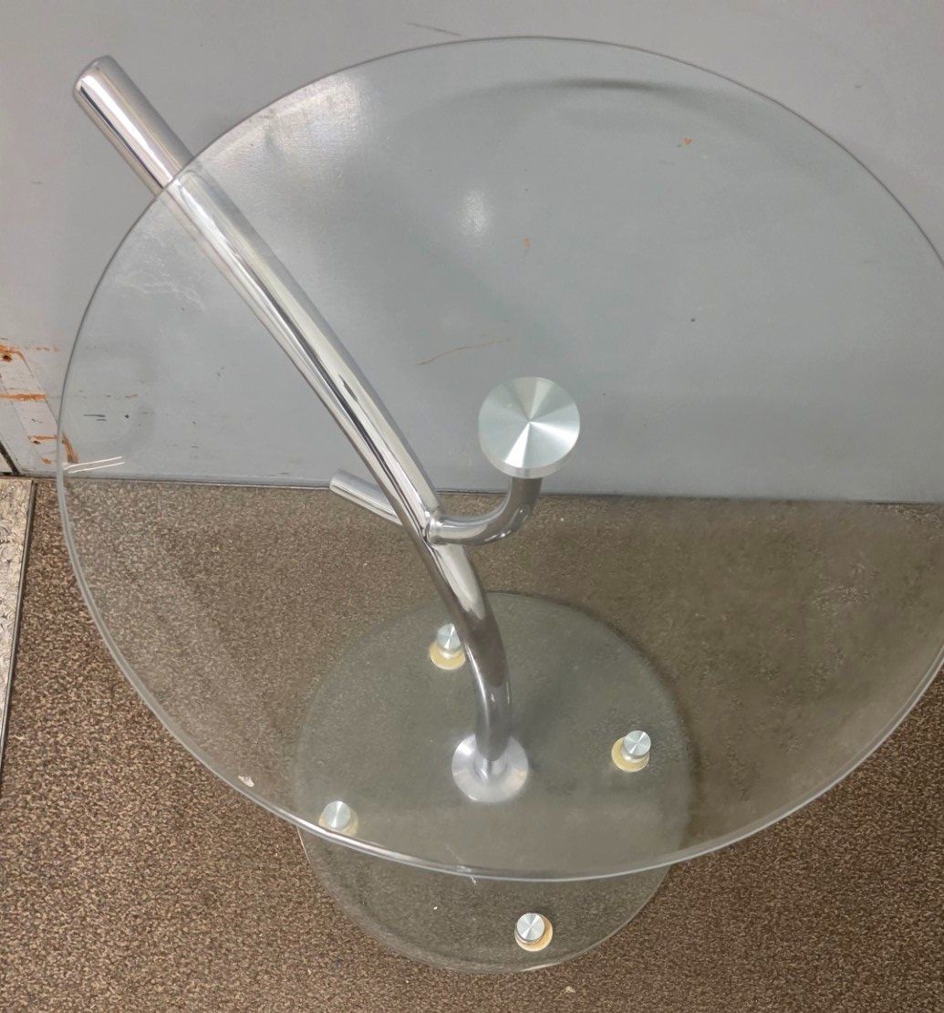 Tables: Stilvoller Design-Beistelltisch Glas & Chrom – D'occasion à Flums par Flumsantik 1