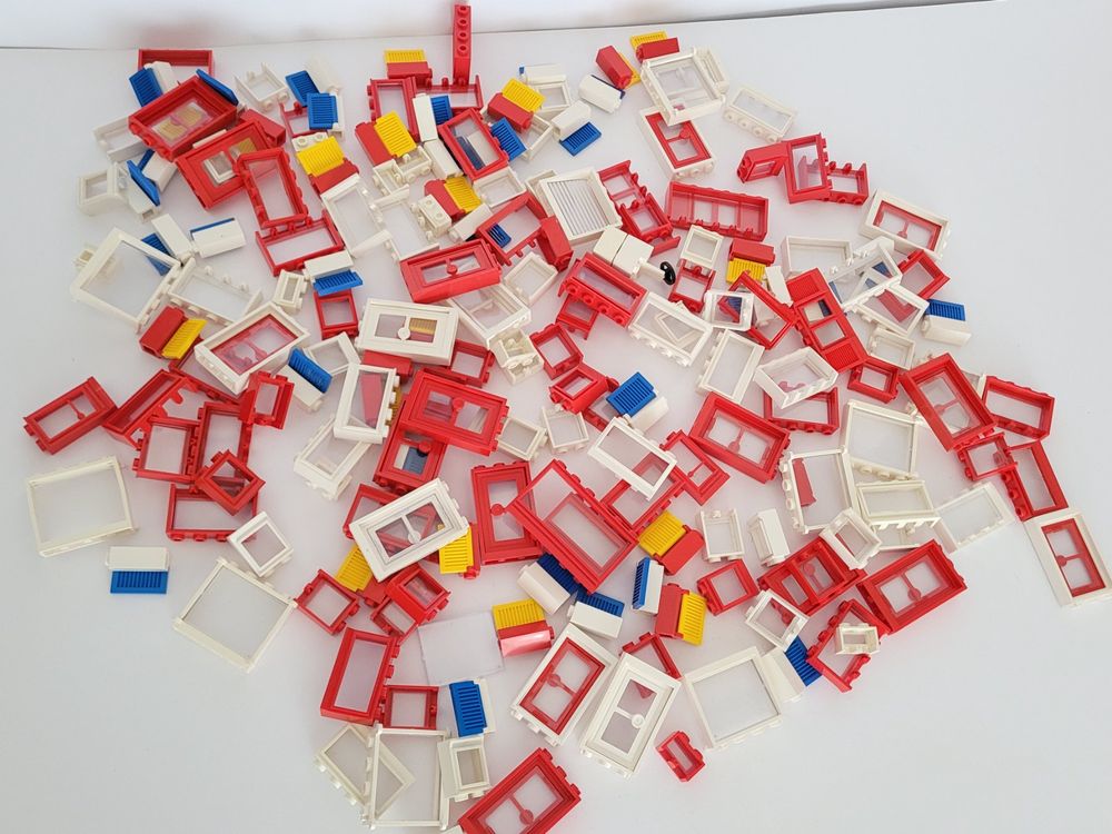 Grand Lot Fenêtres LEGO Vintage Rouge & Blanc...... 1