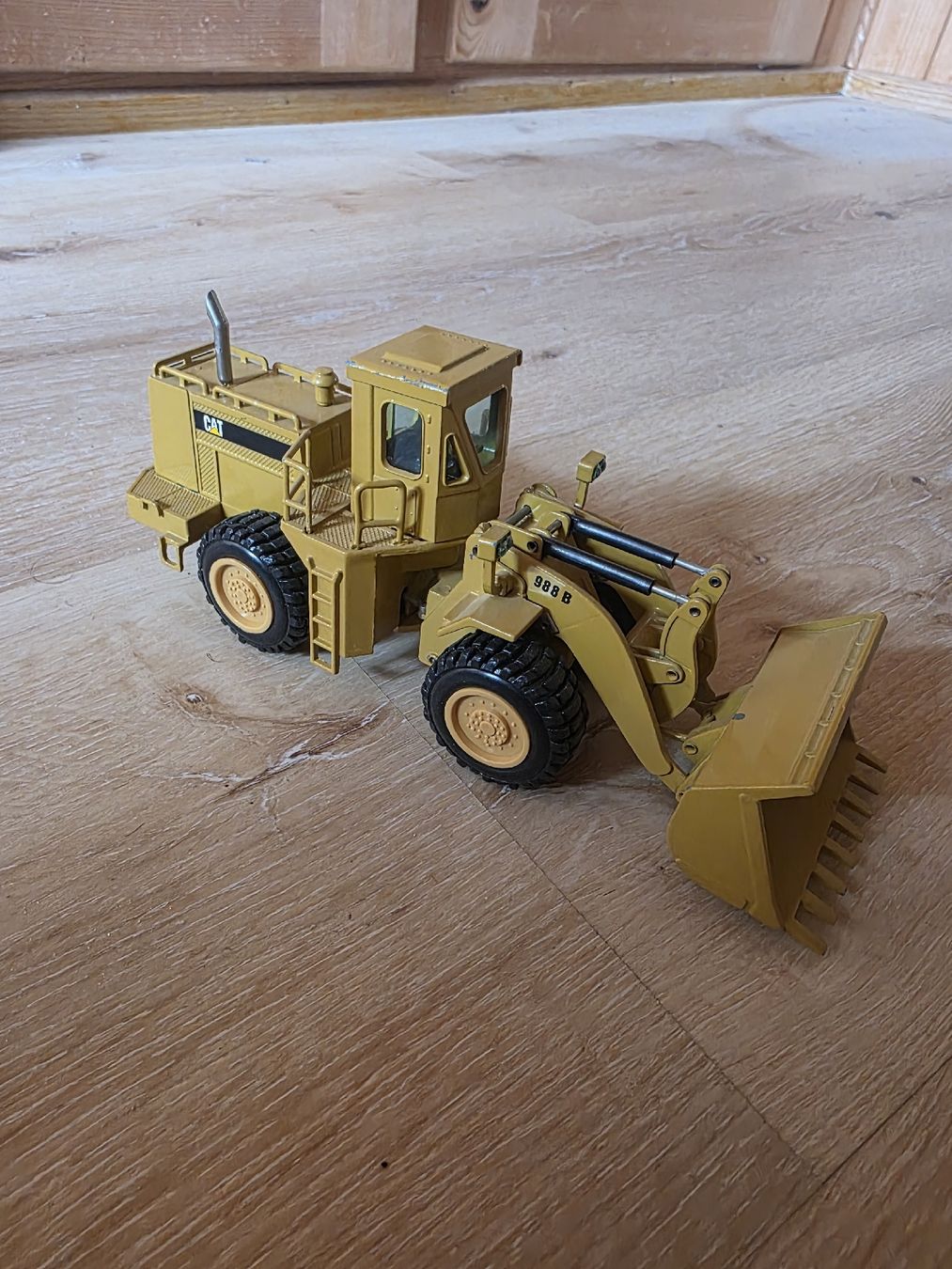 Caterpillar Kit di modellismo & Modellini statici: Caterpillar Radlader 1/50 – Usato da Mosnang venduto da Fischli730