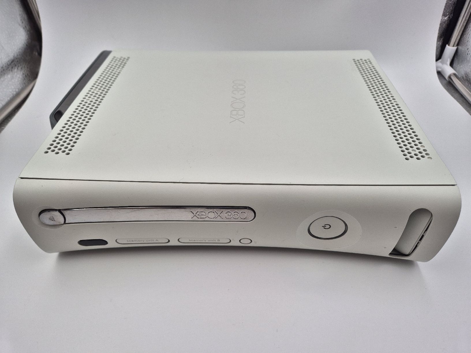 Microsoft Console: Xbox 360 Konsole mit Controller & 6 Spiele  – Usato da Ettiswil venduto da beekeper13 4