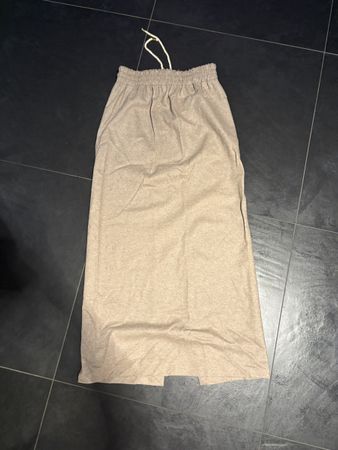 Maxirock Uterq beige mit Schlitz Grösse S