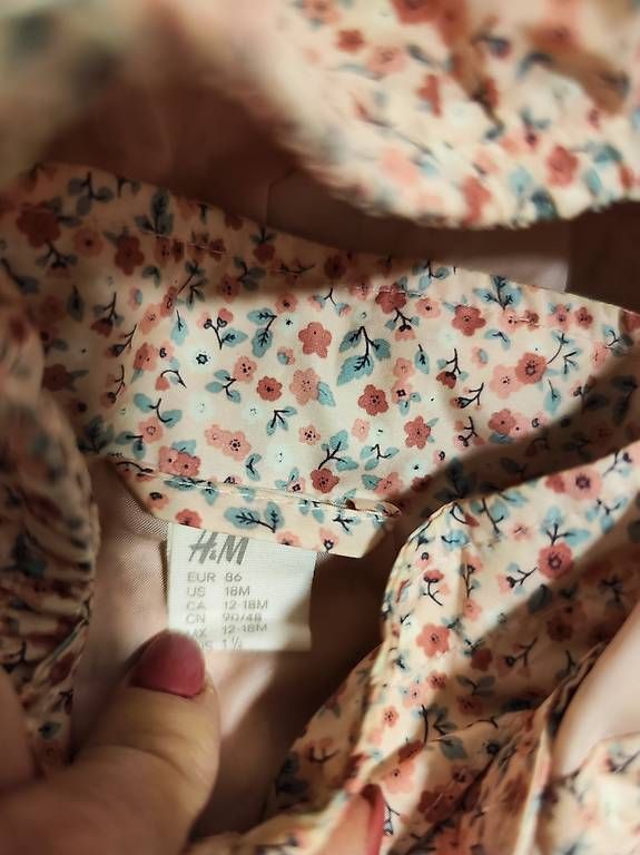 Jacken & Mäntel: Leichte Mädchenjacken GAP 92 und H&M 86  – Gebraucht aus Weinfelden von gab_z6f5 1