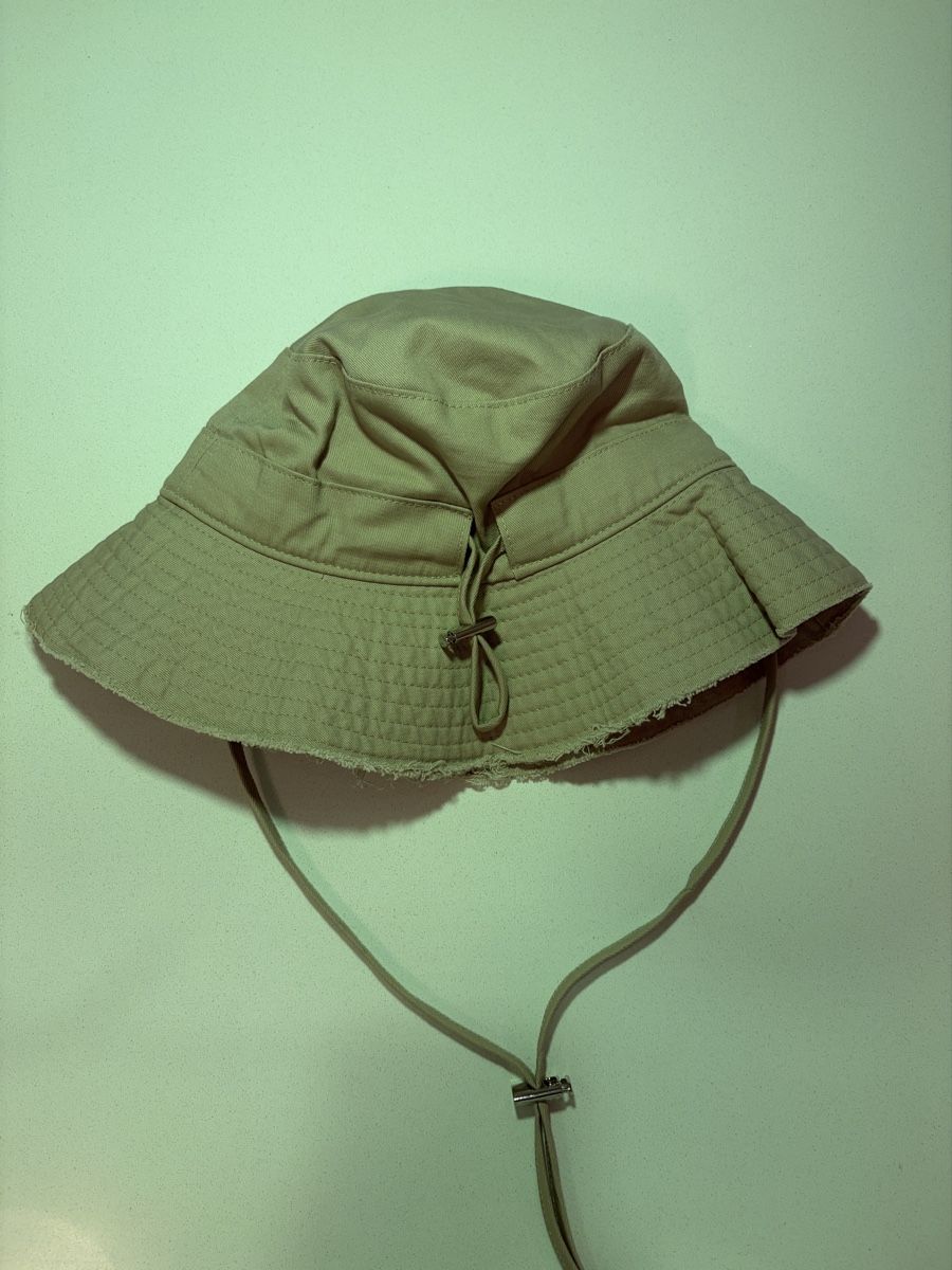 Jacquemus Copricapi, berretti & cappellini: Jacquemus Bucket Hat – Usato da Zürich venduto da lar_dw7h 1