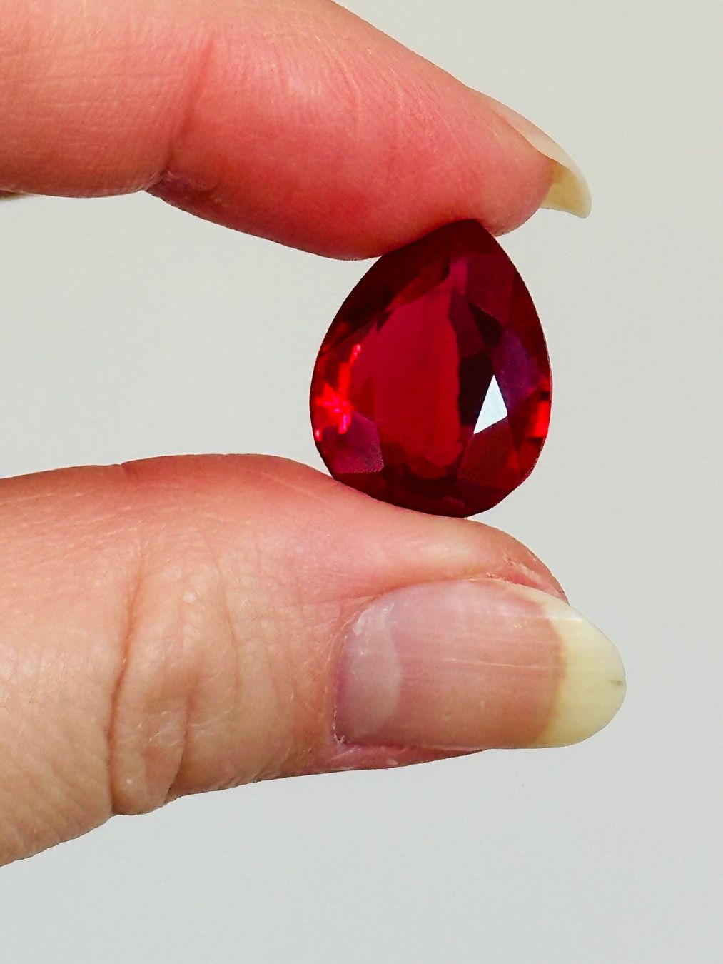 Pietre preziose: 20.45 Cts Certified – Nuovo e nell'imballaggio originale da Genève venduto da AWWA 2