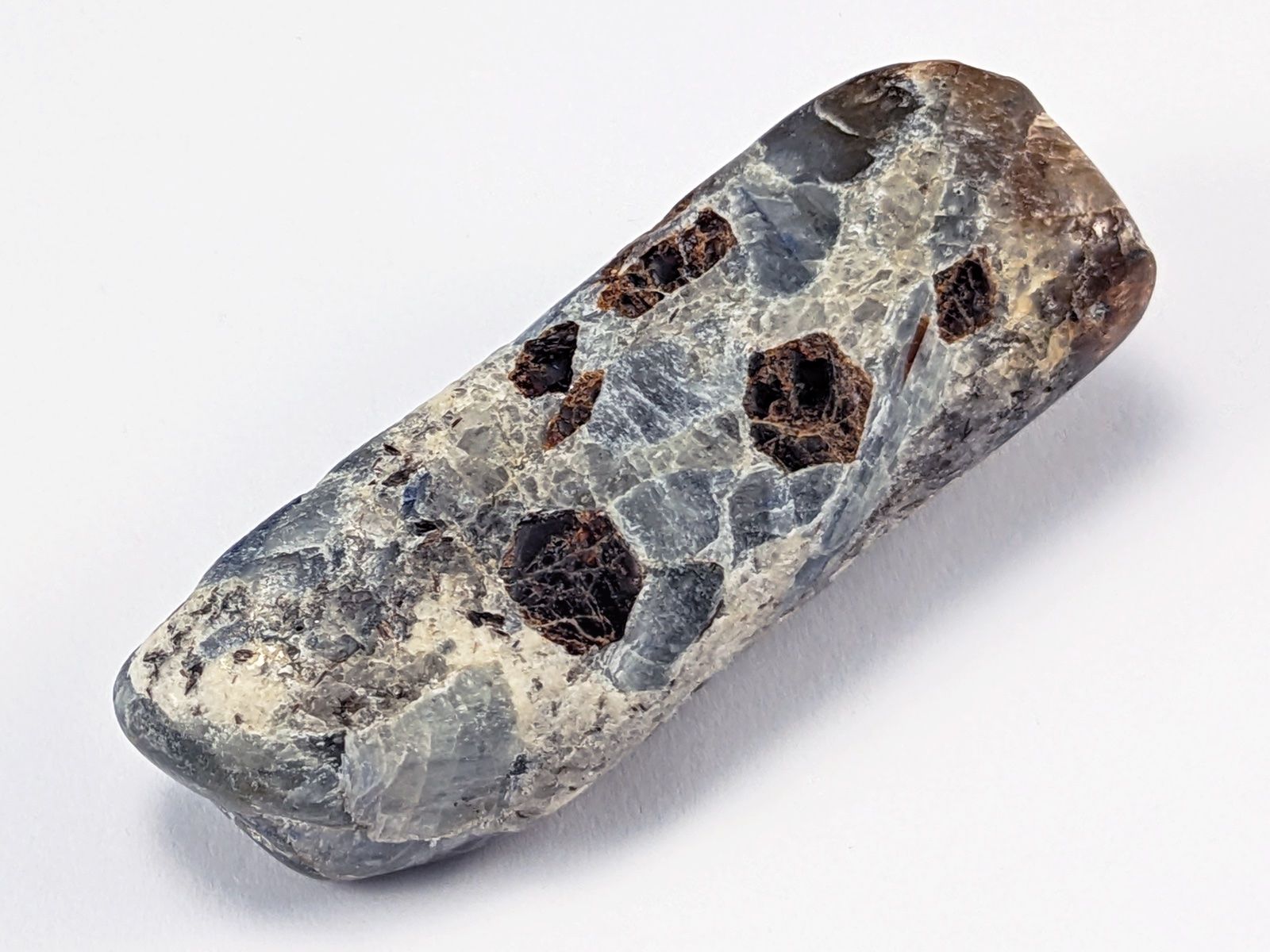 Minerali & Pietre curative: Disthen/Kyanit mit Staurolith aus Tessin 55mm, 41 Gramm – Nuovo e nell'imballaggio originale da Meilen venduto da StoneGarden