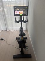 Technogym Bike Interactive Upright Bike NEUWERTIG