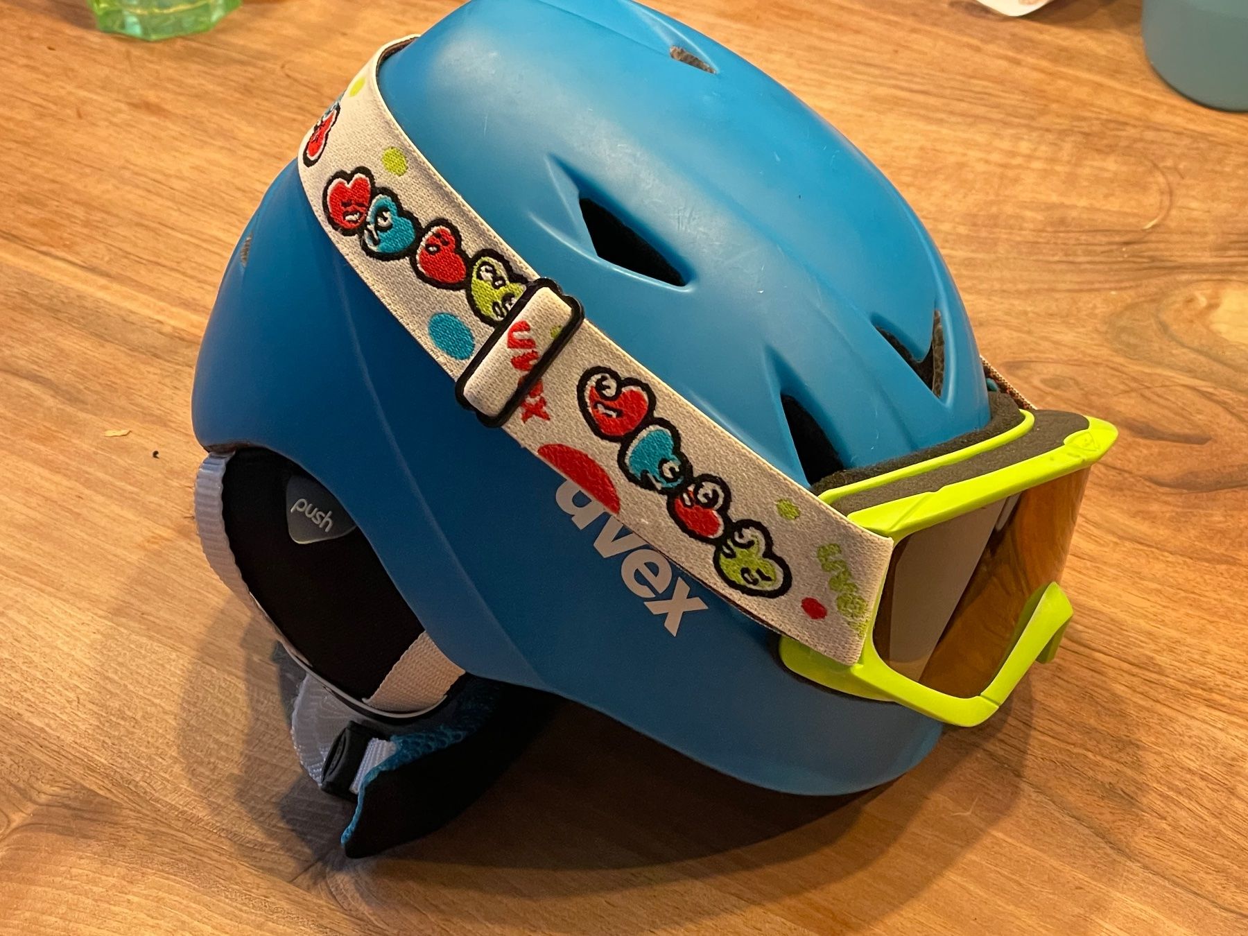 Uvex Caschi: Skihelm Uvex Gr.52-54 – Usato da Wattenwil venduto da Sulamith82