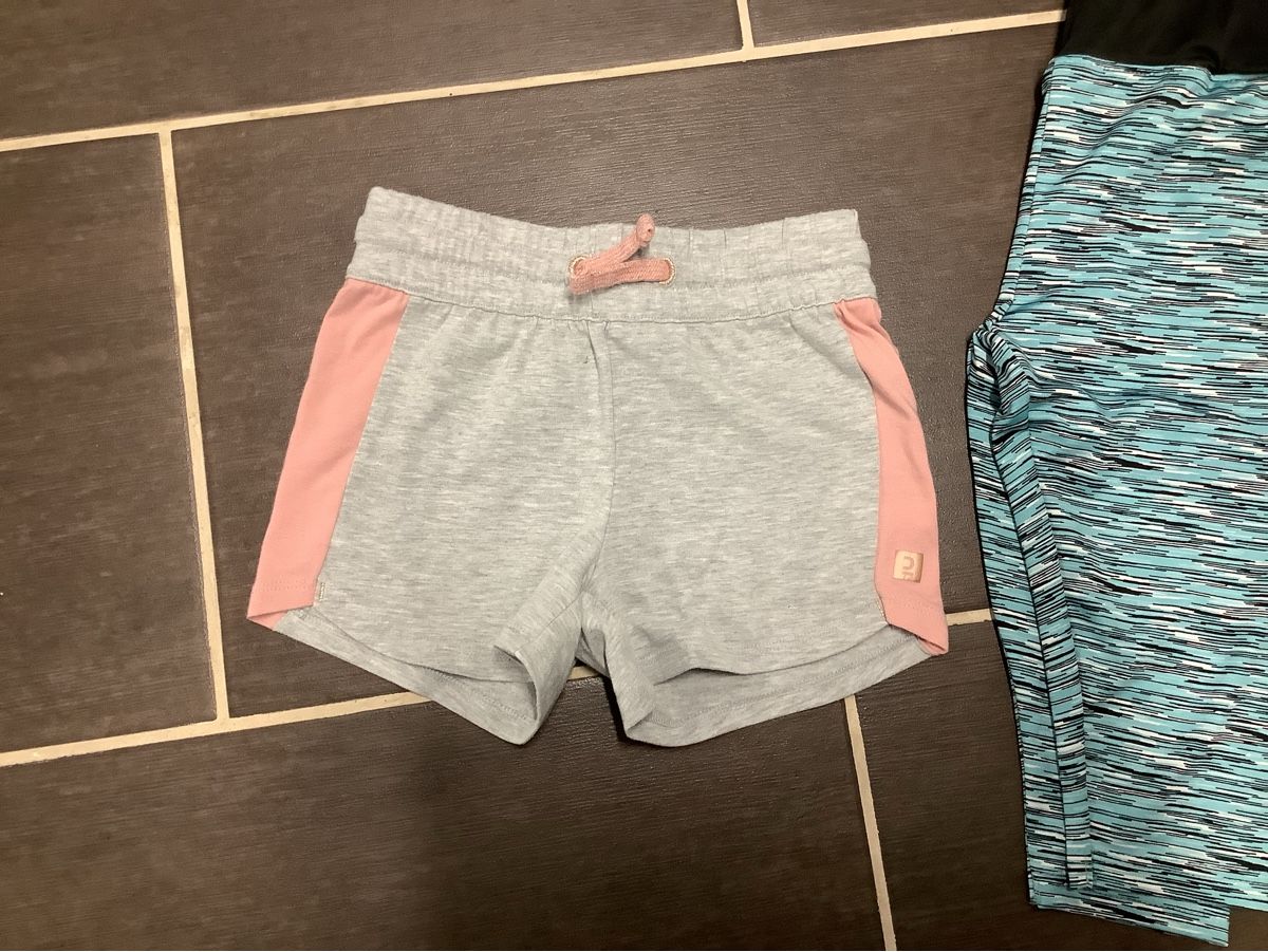 Lotti & Set di vestiti: Mädchen Sportkleiderpaket Gr. 128/134 – Usato da Brugg AG venduto da Sweety_pie 1